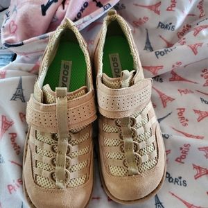 New! SODA Complex Tan Suede Platform Sneakers 7.5
